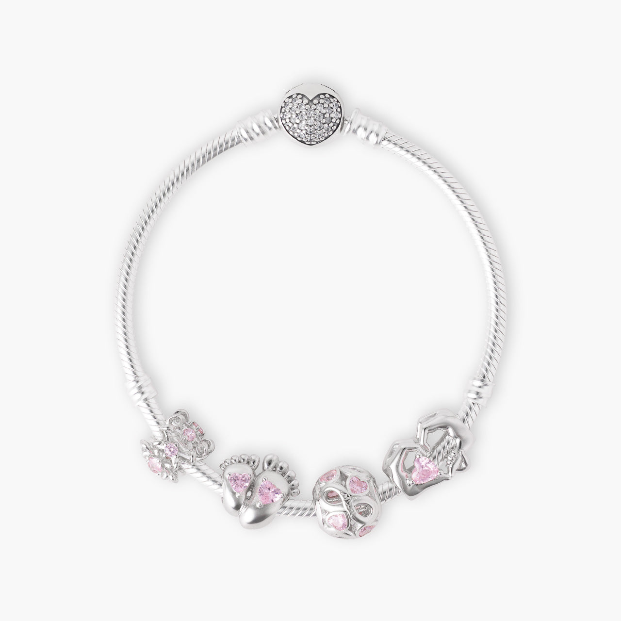 Armband mit Charms Set INFINITY MOM LOVE aus 925 Sterling-Silber, Flatlay – Charmerie – erhältlich in 17 cm, 18 cm, 19 cm und 20 cm