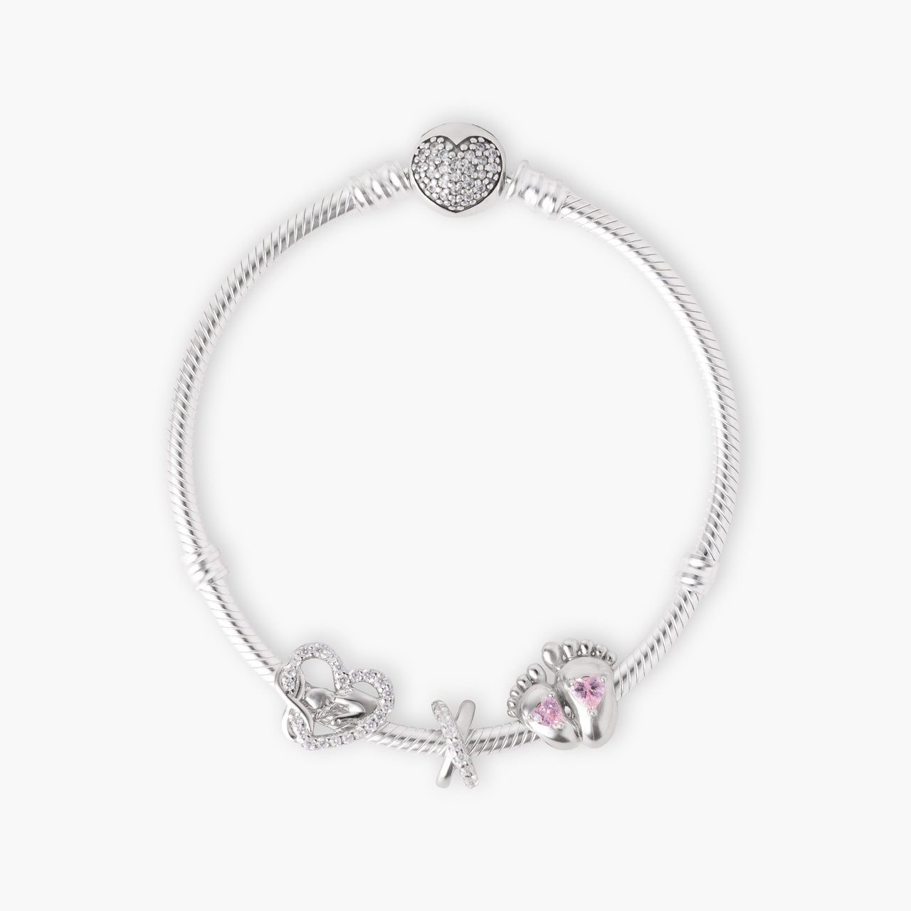 Armband mit Charms Set WHERE LOVE BEGINS aus 925 Sterling-Silber, Flatlay – Charmerie – erhältlich in 17 cm, 18 cm, 19 cm und 20 cm