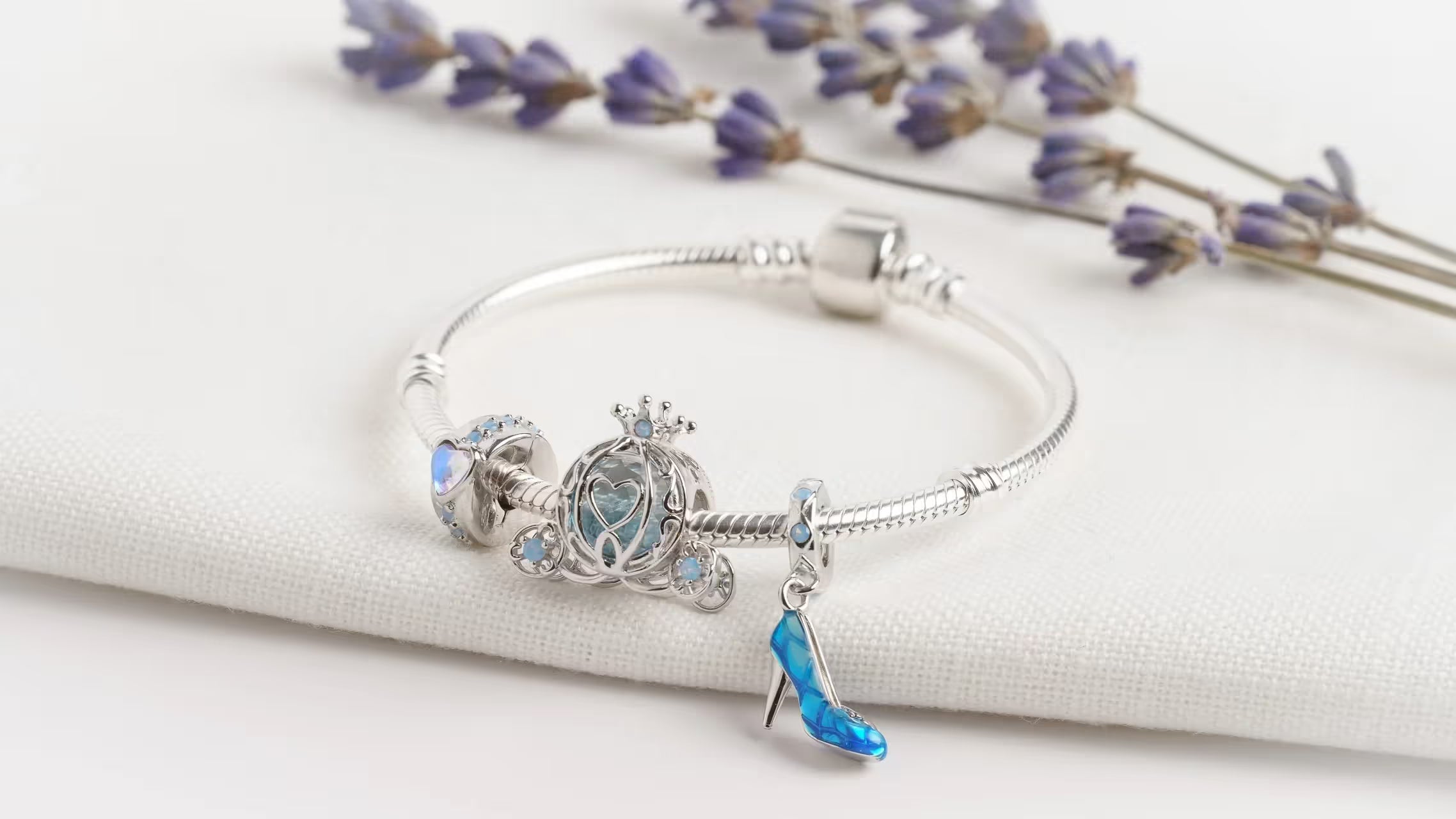 Charmerie Set für Träumerinnen - Armband mit Charms Set MIDNIGHT MAGIC aus 925 Sterling-Silberslider_item_GgPqpa