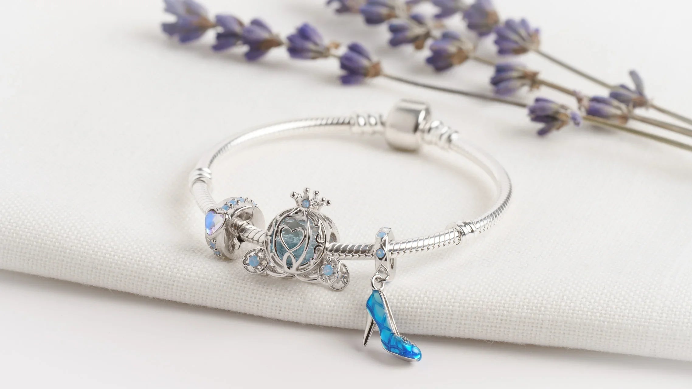 Charmerie Set für Träumerinnen - Armband mit Charms Set MIDNIGHT MAGIC aus 925 Sterling-Silberslider_item_GgPqpa