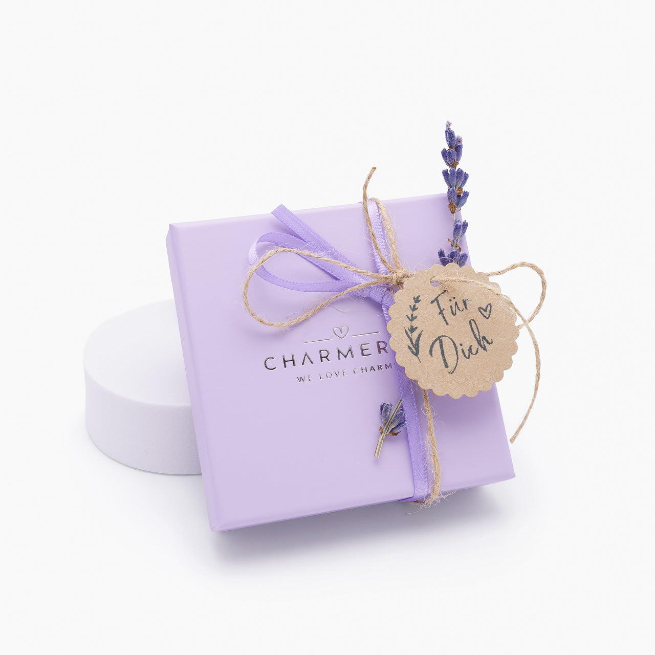 Geschenkverpackung der Charmerie Armband-Sets mit Lavendelblüten – erhältlich in 17 cm, 18 cm, 19 cm und 20 cm