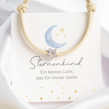 Beiges Lederarmband mit Stern-Charm aus 925 Silber, Geschenkkarte "Sternenkind – ein kleines Licht, das für immer bleibt"